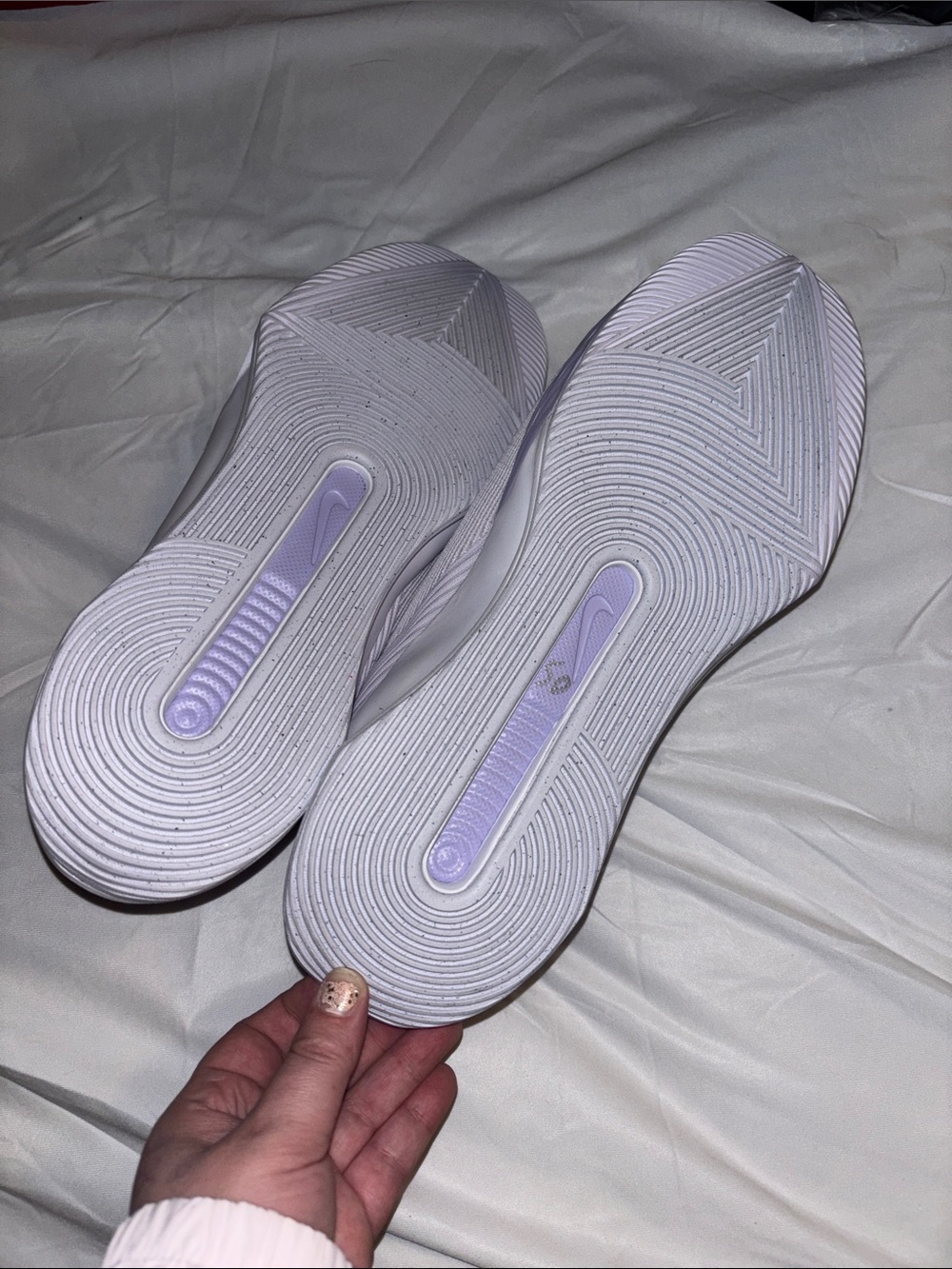 ✨Nike Light Lavender✨ Training Sneakers with Dark Purple Swoosh size 11 men - Picture 6 of 7